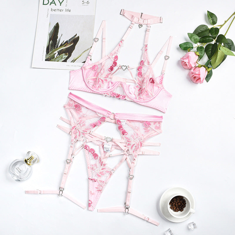 Embroidered Halterneck Bra Set with Diamond Heart Buckle