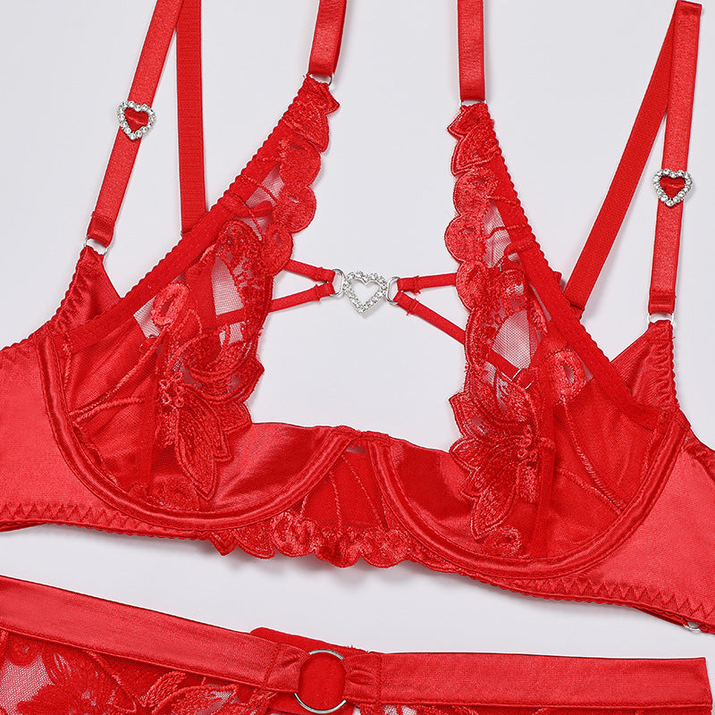 Embroidered Halterneck Bra Set with Diamond Heart Buckle