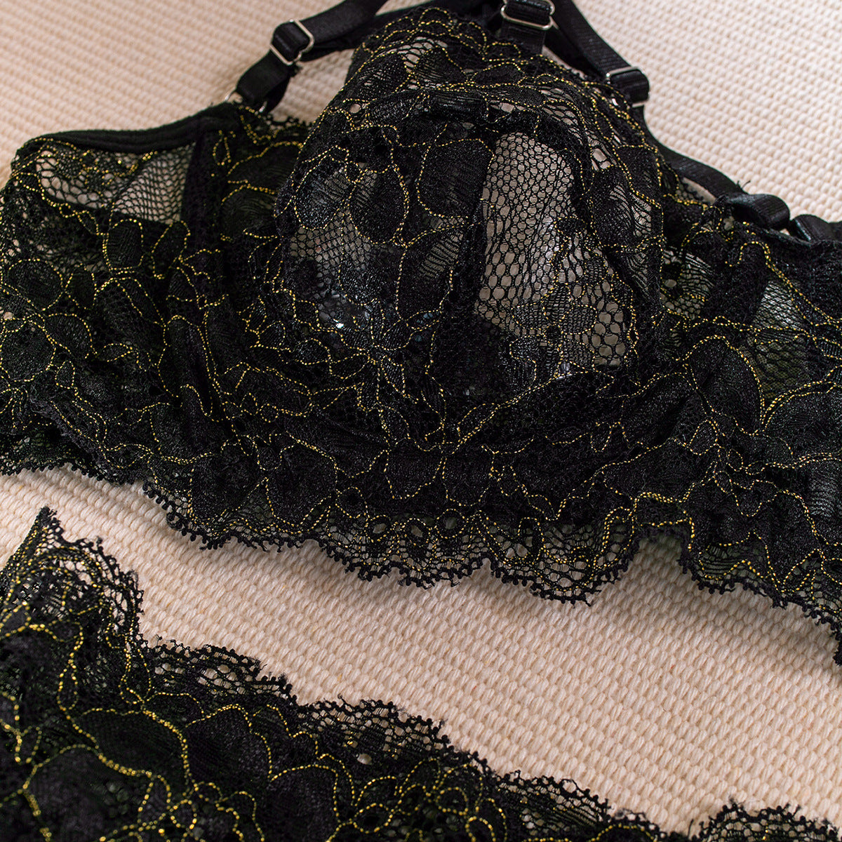 Floral Lace Underwire Lingerie Set