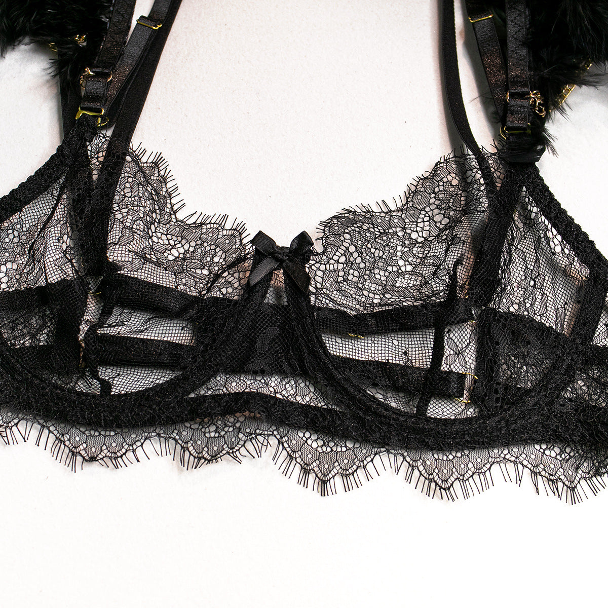 Sexy Lace Bra and Panties Set with Feather Details