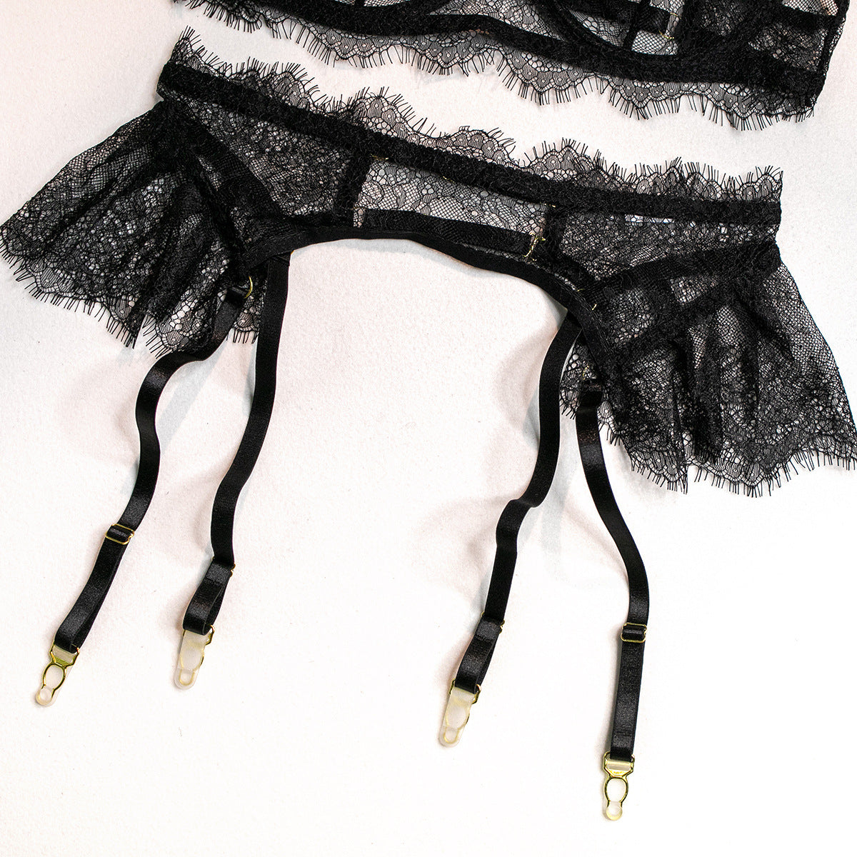 Sexy Lace Bra and Panties Set with Feather Details